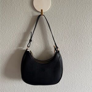 Elegant Black Shoulder Bag
